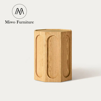 Table d'appoint moderne en bois de chêne, table d'appoint géométrique sur piétement, table d'appoint en bois sculpté pour canapé, meuble de salon
