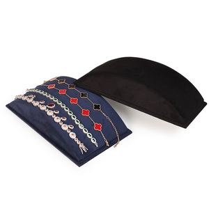 Écran de conversion pour comptoir |   Présentoir en velours pour bracelets et chaînes, idéal pour une présentation organisée et des ventes d'impulsion de bijoux - Product Image 2