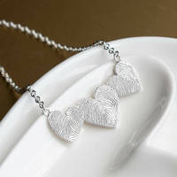 Collier triple cœur en argent sterling 925 de l'usine de bijoux Mei Long plaqué rhodium et personnalisé avec empreinte digitale