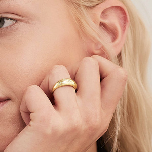 Anello in Oro Giallo con Diamante Taglio Brillante Rotondo Naturale Unisex per Uso Quotidiano T0042 - Product Image 4