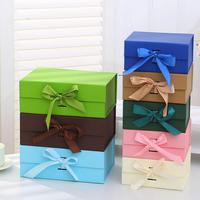 Boîte pliante magnétique de qualité supérieure personnalisable en gros pour costumes, robes, emballage écologique, ruban, boîtes cadeaux pour enfants