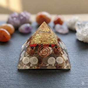 Pyramide d'orgone en cristal faite à la main, sculpture de yantra sculptée en pierre précieuse, décoration porte-bonheur, cadeau - Product Image 2