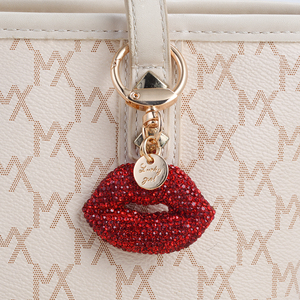 Wholesale Shiny Rhinestone Keychain Luxury Bling Zinc Alloy Lips Shape Bag Charm Keyrings <strong>Key</strong> <strong>Ring</strong> for Handbag Backpack <strong>Car</strong> <strong>Key</strong> - Product Image 3