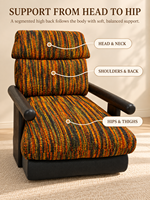 Fauteuil individuel moderne de luxe en tissu avec structure en bois massif et accoudoirs en bois de frêne véritable, idéal pour salon, hôtel, villa ou projet de lounge.