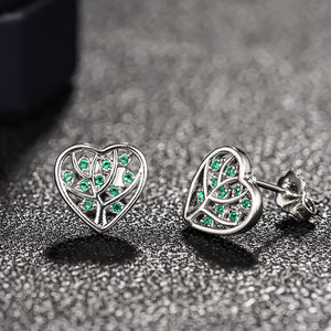 Orecchini a Perno a Forma di Cuore e Foglia per Donne, Design Ispirato alla Natura, Accessori per Orecchie da Indossare Quotidianamente - Product Image 5