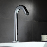 Robinet de cuisine simple moderne automatique en laiton robinet de lavabo capteur infrarouge de mouvement robinet monté sur le pont robinet unique sans contact