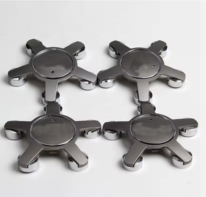 Tapas Centrales de Rueda de 135 mm Compatibles, Material ABS Negro, Tapas de Cubo, Emblemas, Insignias, Fácil Instalación para <span class=keywords><strong>Audi</strong></span> 4F0601165N <span class=keywords><strong>A4</strong></span> A5 - Product Image 4