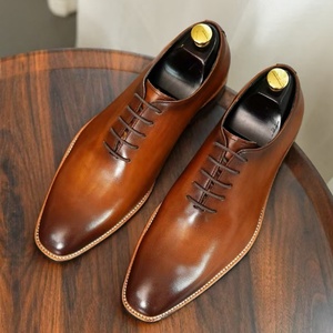 Zapatos de hombre de lujo y a la moda con cordones, combinación de colores azul y marrón, diseño de zapatos Oxford de estilo italiano. - Product Image 2