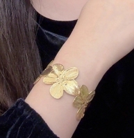 Parures de Bijoux de Mode en Acier Inoxydable, Plaqué Or 18 Carats, Parure Forme Fleur Collier Bracelets et Bague pour Femme