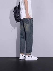 Jeans pour hommes <span class=keywords><strong>Kuti</strong></span> Hem en denim, coupe ample, avec détail de bordure 'Small House', vente en gros - Product Image 1