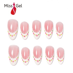 <span class=keywords><strong>Uñas</strong></span> Postizas Premium con Diseño Francés de Encaje y Flores Rosadas, <span class=keywords><strong>Uñas</strong></span> Acrílicas Adhesivas, Puntas de <span class=keywords><strong>Uñas</strong></span> a Presión, Venta al Por Mayor - Product Image 1
