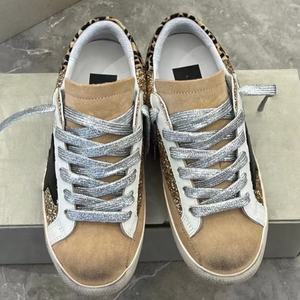 Chaussures décontractées de luxe en cuir véritable avec logo personnalisé de haute qualité, baskets en dentelle blanches de style camouflage, authentiques et de marque. - Product Image 2