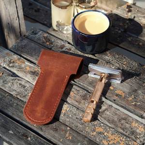 Étui de rasoir en cuir véritable pour homme et étui de protection – Design moderne et durable pour cadeaux de bienvenue - Product Image 2