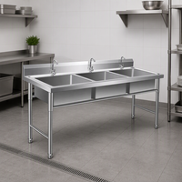 Commerciële RVS spoelbak met drie bakken, onderstel, spatbescherming, makkelijk schoon te maken, voor restaurant, hotel, kantine, duurzaam, aanpasbaar