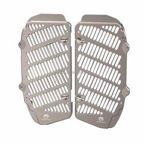 Accessoires moto Radiateur Garde Radiateur Grille Couverture Pour <span class=keywords><strong>GASGAS</strong></span> <span class=keywords><strong>EC</strong></span> EX MC 125 250 300 250F <span class=keywords><strong>350F</strong></span> 450F 125MC 250EC 300EX - Product Image 2
