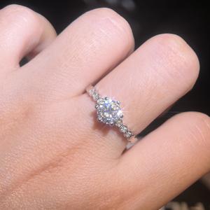 Clásico VVS D Color 1 2 quilates brillante corte redondo Moissanite anillos de boda de compromiso para mujeres sólido S925 joyería fina de plata - Product Image 5