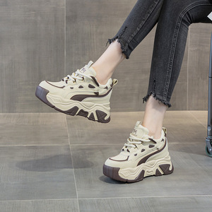Nouvelles Chaussures de Sport Élégantes et Tendance à Semelle Épaisse pour Étudiants, Modèle 2026 - Product Image 5