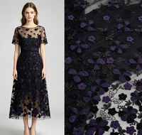 Dentelle brodée 3D florale lourde, noire et violet foncé, avec perles et sequins, en maille, vendue au mètre, plusieurs couleurs, livraison rapide