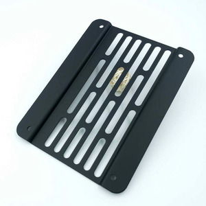 Cadre de plaque d'immatriculation Xinlu Auto Parts 177 mm en alliage d'aluminium, style sport, fixation universelle, noir - Product Image 2