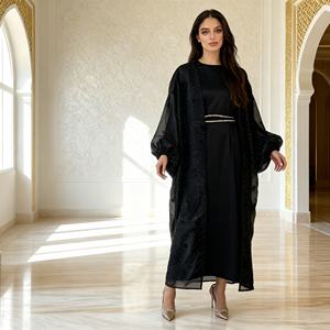 Robe Abaya en Polyester Imprimée de Luxe pour Femmes Musulmanes avec des Designs Personnalisés et des Options de Commande en Gros - Product Image 3