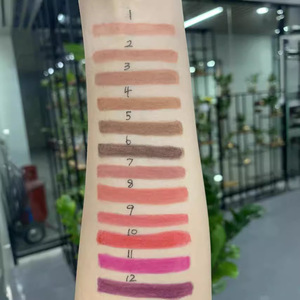 <span class=keywords><strong>Crayon</strong></span> à lèvres noir enroulable avec logo personnalisé <span class=keywords><strong>Crayon</strong></span> à lèvres Marque privée <span class=keywords><strong>Crayon</strong></span> à lèvres mat crémeux - Product Image 4