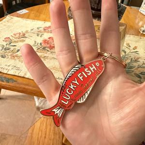 พวงกุญแจโลหะเคลือบแข็งลายการ์ตูนปลา 3 มิติ ดีไซน์สวยหรู ขายส่ง ราคาพิเศษ กันน้ำ แฟชั่นสุดฮิต - Product Image 2