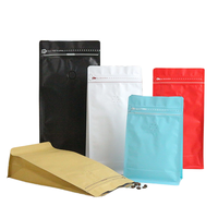Grains de café feuilles de thé nourriture pour chien valve unidirectionnelle appât en feuille d'aluminium 50 pièces sacs d'emballage alimentaire scellés à huit côtés pour le stockage