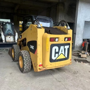 Chargeuse compacte sur pneus Caterpillar 246C d'occasion, jaune - Product Image 1