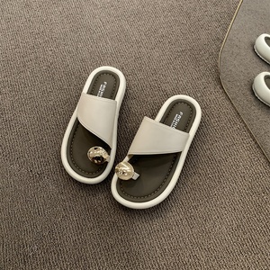 Sandales plates décontractées d'été personnalisées pour femmes, couleur unie, confortables, semelle souple, respirantes pour l'extérieur (avec boîte) - Product Image 5