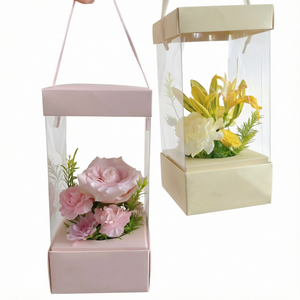 Caja de Embalaje para Ramos de Flores de Cartón al por Mayor con Diseño Plegable Transparente Portátil con Lámina Dorada y Asa de Cinta - Product Image 1