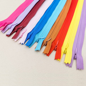 ซิปซ่อนสีสันสดใสพร้อมโลโก้สั่งทำ ขนาด 18ซม. 20ซม. 25ซม. 30ซม. 35ซม. 40ซม. 45ซม. 50ซม. 55ซม. 60ซม. 65ซม. 70ซม. 75ซม. 80ซม. สำหรับชุดเดรส - Product Image 2