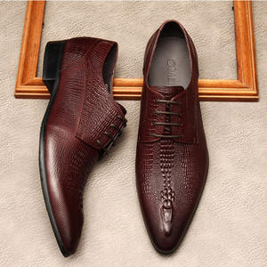 Zapatos de tacón alto personalizados de otoño con cordones, de cuero genuino de vaca brillante pulido y grabado, con tacón de bloque, ligeros y de suela gruesa. - Product Image 6