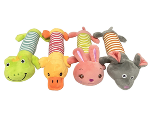 لعبة حيوانات أليفة طويلة من القطيفة بشرائط - Product Image 1