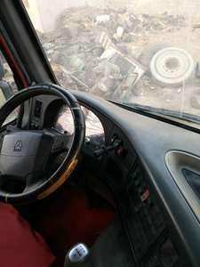 Camión volquete Sinotruck Howo de 10 ruedas usado en venta - Product Image 5