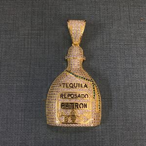 Collar con Colgante de <span class=keywords><strong>Tequila</strong></span> <span class=keywords><strong>Reposado</strong></span> UWIN <span class=keywords><strong>Patron</strong></span>, Diseño de Botella de Vino con Micro Pavé de Circonitas Cúbicas, Chapado en Oro - Product Image 6