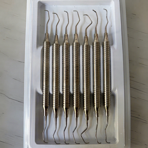 Juego de Curetas Gracey Surtechs de 7 Piezas, Kit de Instrumentos Dentales Periodontales Manuales de Acero Inoxidable - Product Image 1