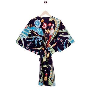 Kaftan pour femmes en coton 100% fait main, imprimé floral, col en V, manches longues, coupe ample, écologique, pour l'été et les occasions décontractées - Product Image 1