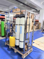 Système de traitement d'eau par osmose inverse industriel 500LPH, installation de purification RO en acier inoxydable SS304 pour l'eau potable pure