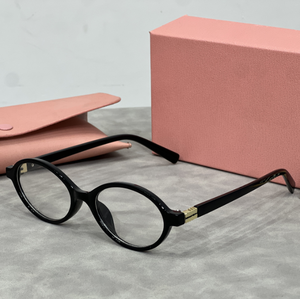 Gafas de Diseño de Lujo para Mujer, Estilo Simple y Moderno, Montura de PC y Lentes de Nailon Ajustables - Product Image 1