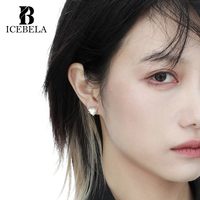 Boucles d'oreilles clous en argent sterling 925 pour filles, design coréen élégant et raffiné, en forme de cœur avec pierre coquillage, par un créateur de bijoux fins
