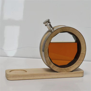 Carafe à whisky ronde en bois, bouteille de spiritueux en verre circulaire unique avec base en bois - Product Image 1