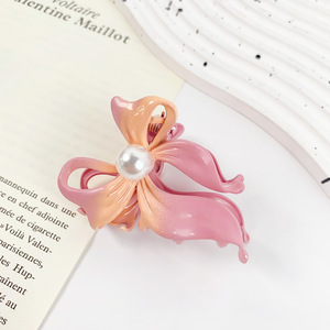 Nouveau élégant femmes accessoire <span class=keywords><strong>crabe</strong></span> épingles à <span class=keywords><strong>cheveux</strong></span> pinces haut de gamme en métal arc en forme de perle <span class=keywords><strong>pince</strong></span> à <span class=keywords><strong>cheveux</strong></span> pour les filles - Product Image 6