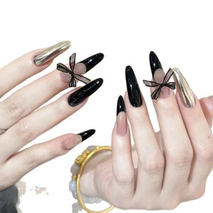 Ongles press-on de luxe faits à la main, noirs et argentés, avec décoration en dentelle et nœud, pour usage quotidien et soirées. Fournitures pour ongles. - Product Image 5