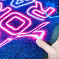 Tapis de moto carré en nylon tufté, fin et rembourré, tissé à la machine avec fil torsadé, super antidérapant, imperméable, adapté aux animaux domestiques et résistant aux taches