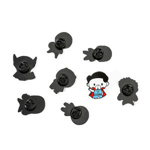 販促ギフト クールなマーベル スパイダーマン アイアンマン バッジ ブローチ ソフトエナメルメタルピンブローチ 布装飾用 卸売 - Product Image 3