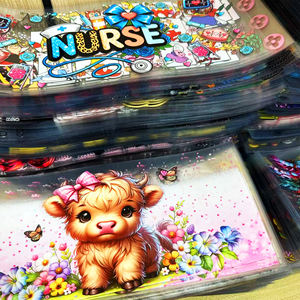 Transferts UV DTF prêts à poser pour bouteilles <span class=keywords><strong>de</strong></span> 16 oz – Vente en gros usine <span class=keywords><strong>de</strong></span> films en résine PET pour gobelets – Transferts faciles, durables et imperméables - Product Image 3