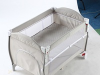Lit bébé pliable de luxe au design européen, berceau portable en métal, lit d'enfant réglable avec pare-soleil pour une utilisation en extérieur, pour le sommeil des nouveau-nés