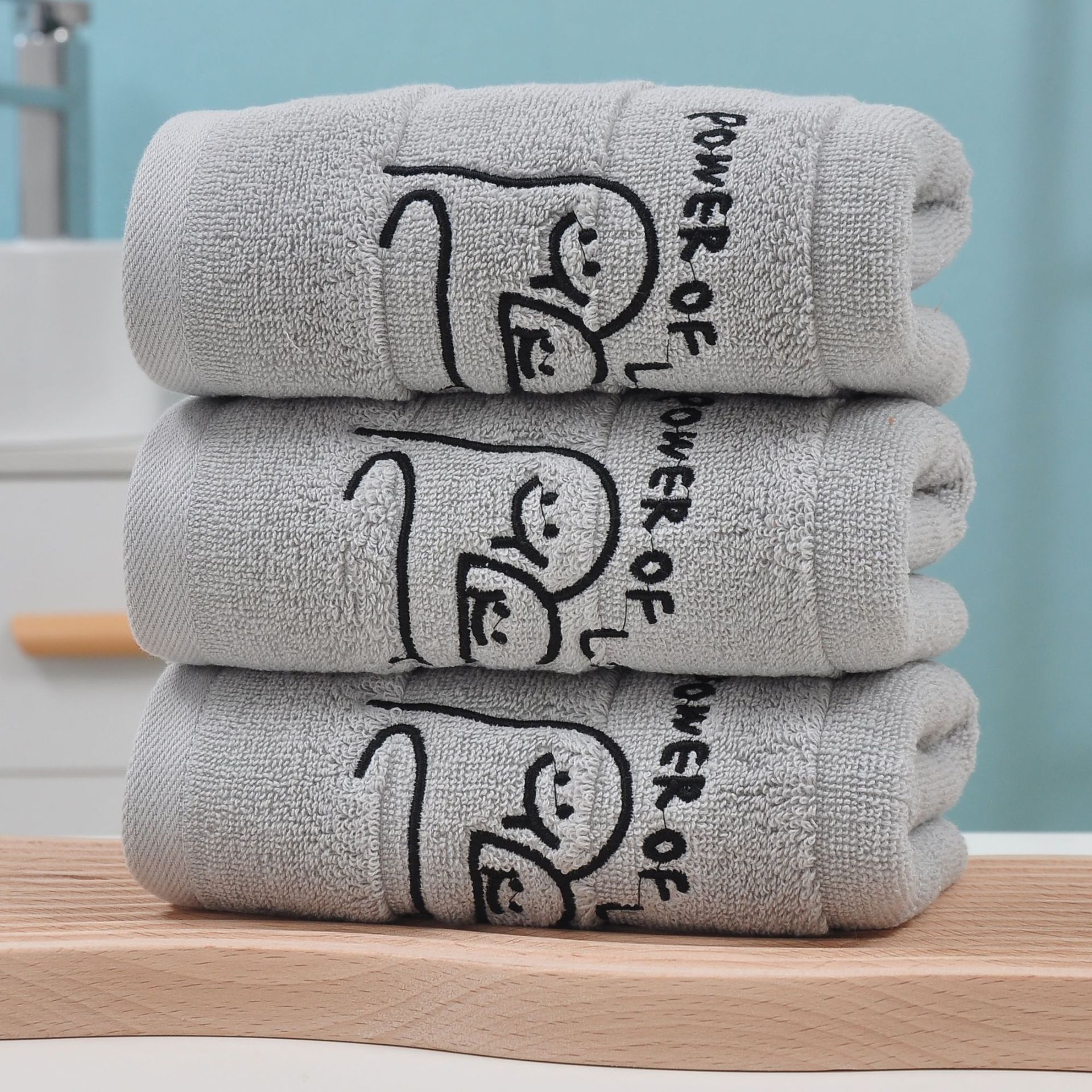 ผ้าขนหนู Hug สีเทาหรูหรา