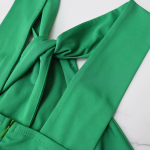 Combinaison Femme Personnalisable avec Logo, Col Halter, Jambes Larges, Style Européen et Américain, Dos Nu, Col en V, Taille Boutonnée, Couleur Unie - Product Image 5