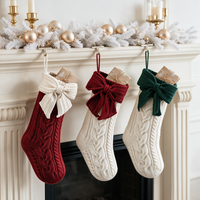 Chaussette de Noël en laine douce et écologique, motif Père Noël tricoté, pour cheminée ou arbre de Noël, collection Famille Gina